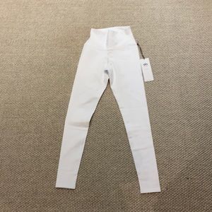 ALO NEVER WORN WHITLE LEGGINGS